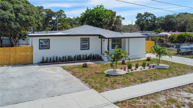 2840 NW 171st St, Miami Gardens, FL 33056