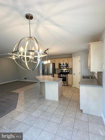 1 ONTARIO DR, Reading, PA 19608