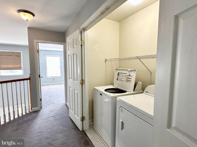 1 ONTARIO DR, Reading, PA 19608