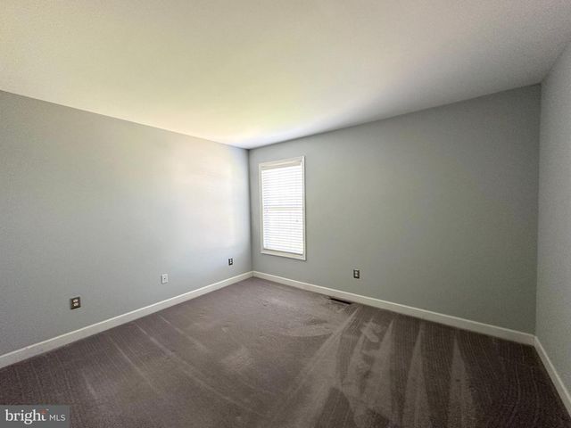 1 ONTARIO DR, Reading, PA 19608