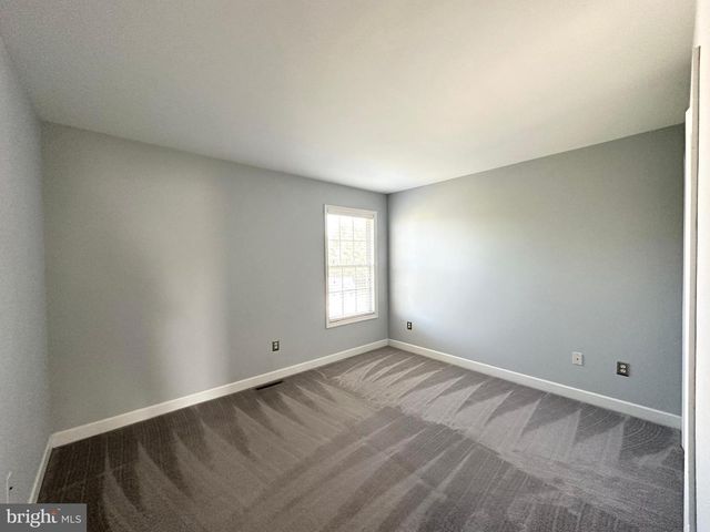 1 ONTARIO DR, Reading, PA 19608