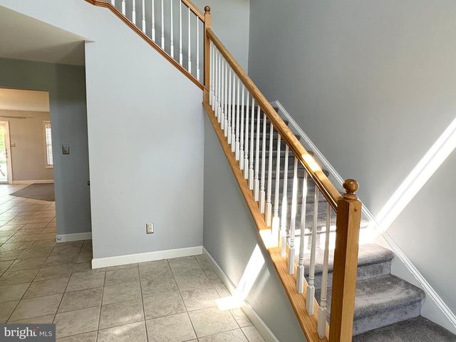 1 ONTARIO DR, Reading, PA 19608