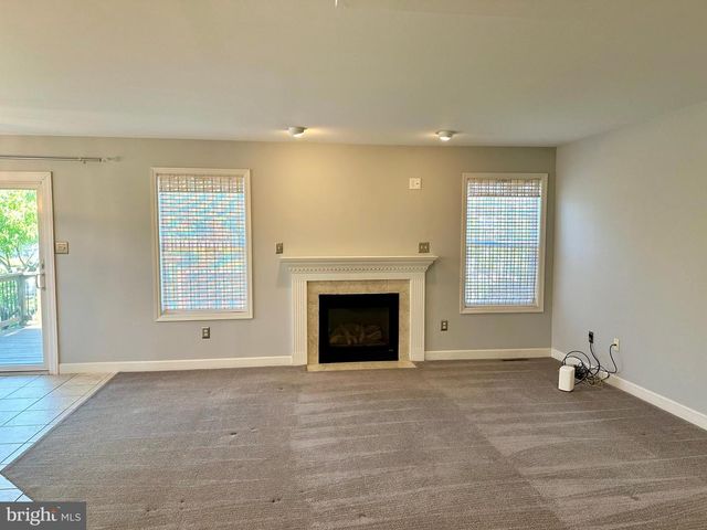 1 ONTARIO DR, Reading, PA 19608