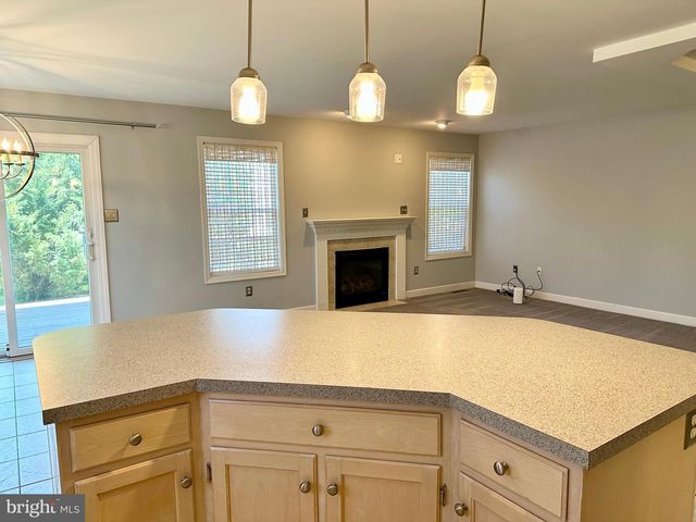 1 ONTARIO DR, Reading, PA 19608
