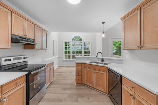 208 Hickory Glen Lane, Holly Springs, NC 27540