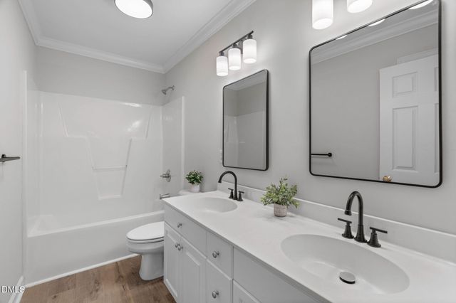 208 Hickory Glen Lane, Holly Springs, NC 27540