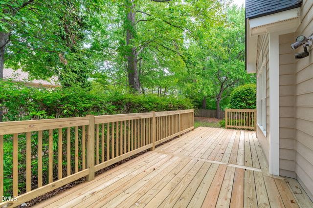 208 Hickory Glen Lane, Holly Springs, NC 27540