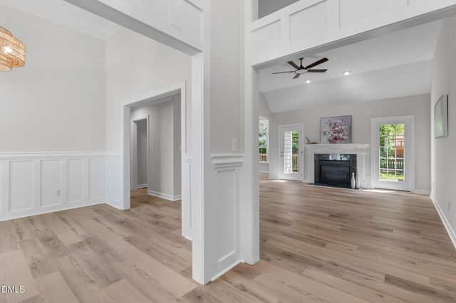 208 Hickory Glen Lane, Holly Springs, NC 27540
