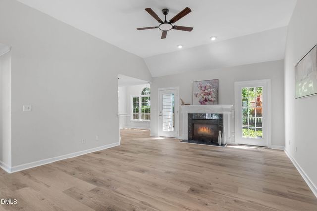 208 Hickory Glen Lane, Holly Springs, NC 27540