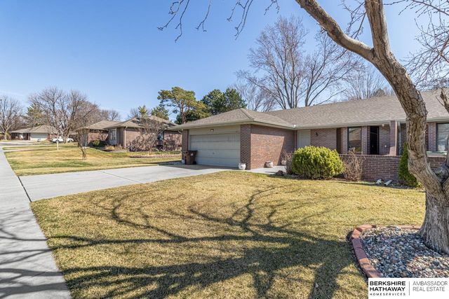 4910 Sinclair Court, Lincoln, NE 68516