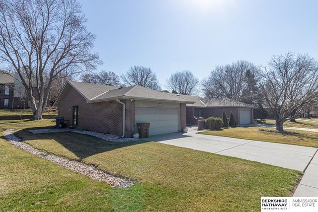 4910 Sinclair Court, Lincoln, NE 68516
