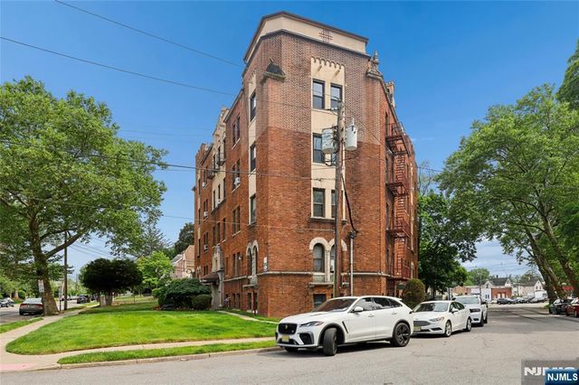 303 Hamilton Place C2, Hackensack, NJ 07601