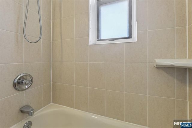 303 Hamilton Place C2, Hackensack, NJ 07601