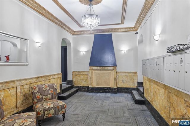 303 Hamilton Place C2, Hackensack, NJ 07601