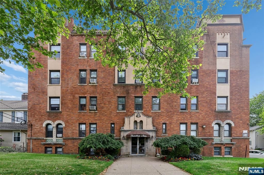 303 Hamilton Place C2, Hackensack, NJ 07601