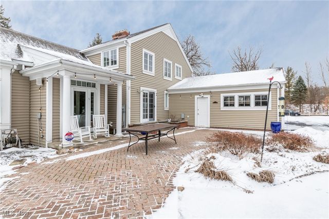 26161 Shaker Boulevard, Beachwood, OH 44122