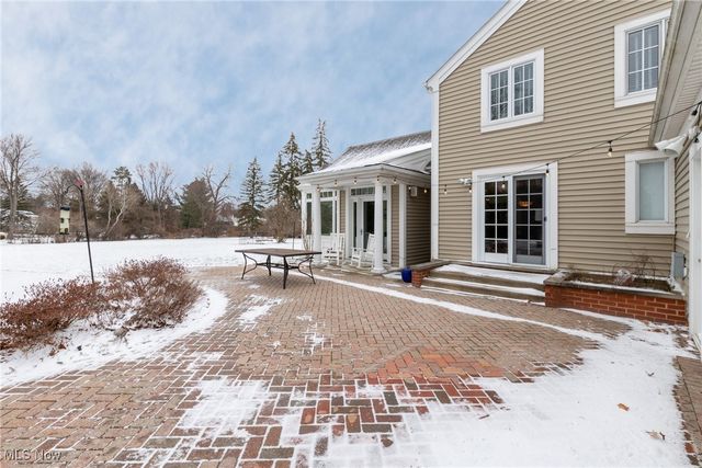 26161 Shaker Boulevard, Beachwood, OH 44122