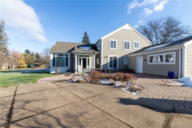 26161 Shaker Boulevard, Beachwood, OH 44122