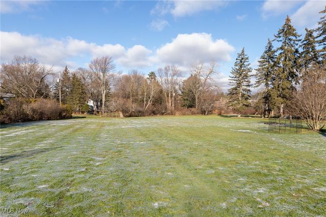 26161 Shaker Boulevard, Beachwood, OH 44122