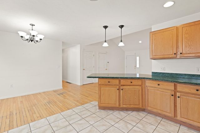 35 Preston Place, Easton, MA 02356