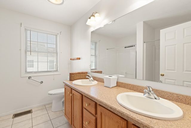 35 Preston Place, Easton, MA 02356