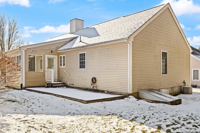 35 Preston Place, Easton, MA 02356