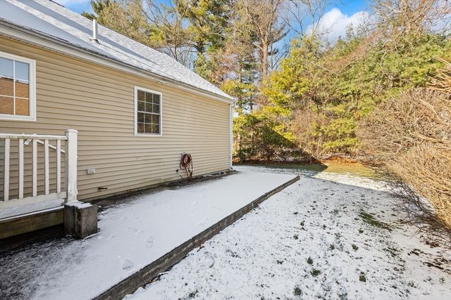 35 Preston Place, Easton, MA 02356
