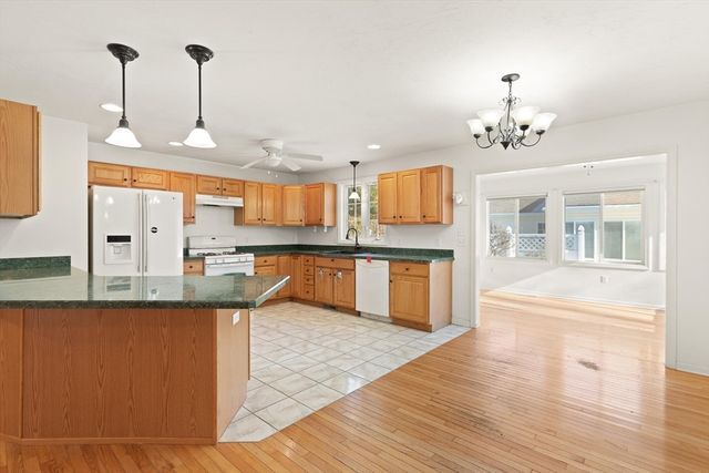 35 Preston Place, Easton, MA 02356