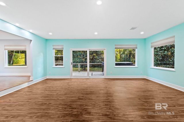 802 Pinewood Court, Daphne, AL 36526