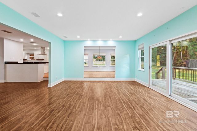 802 Pinewood Court, Daphne, AL 36526