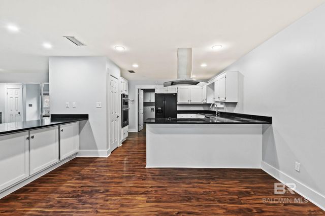 802 Pinewood Court, Daphne, AL 36526