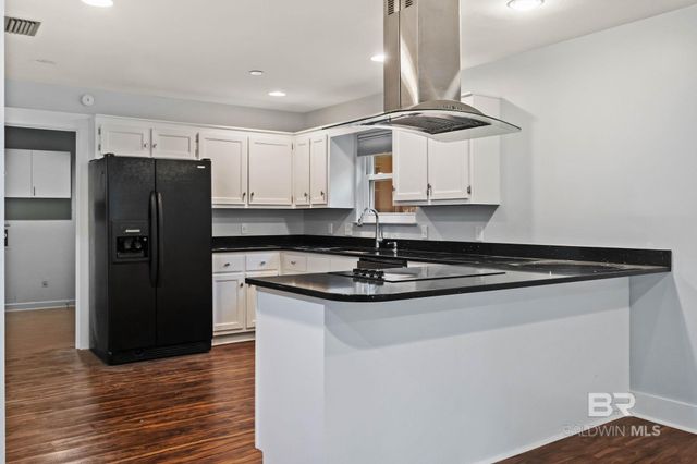 802 Pinewood Court, Daphne, AL 36526