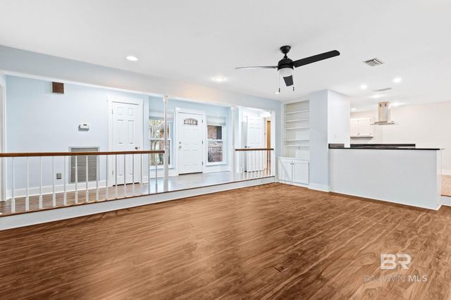 802 Pinewood Court, Daphne, AL 36526