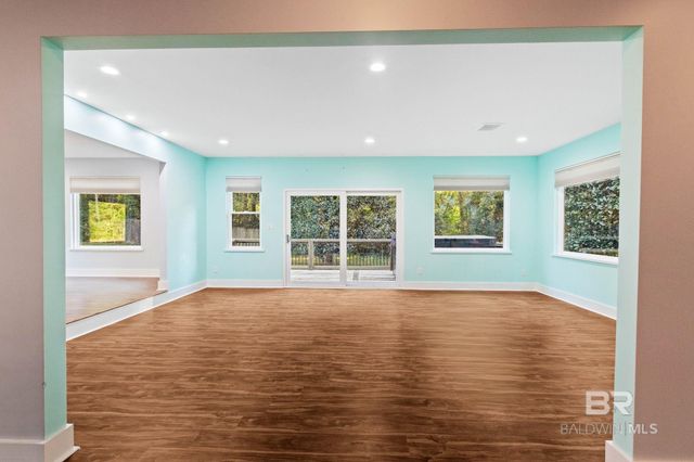 802 Pinewood Court, Daphne, AL 36526