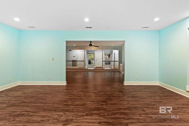 802 Pinewood Court, Daphne, AL 36526