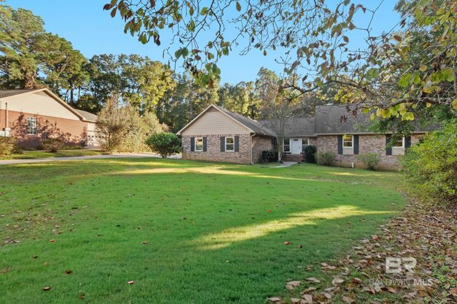 802 Pinewood Court, Daphne, AL 36526