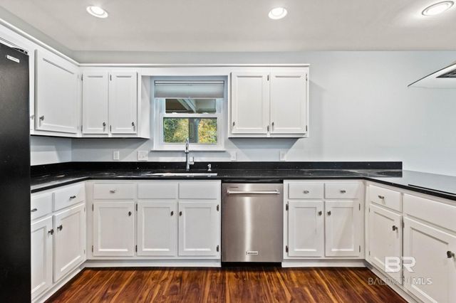 802 Pinewood Court, Daphne, AL 36526