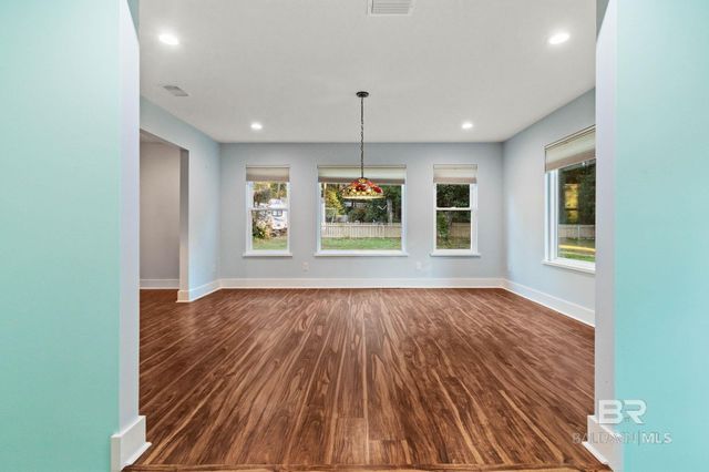 802 Pinewood Court, Daphne, AL 36526