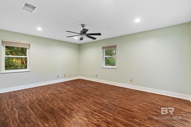 802 Pinewood Court, Daphne, AL 36526