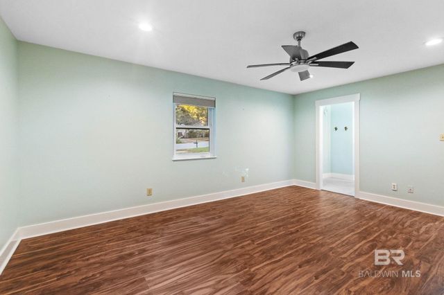 802 Pinewood Court, Daphne, AL 36526