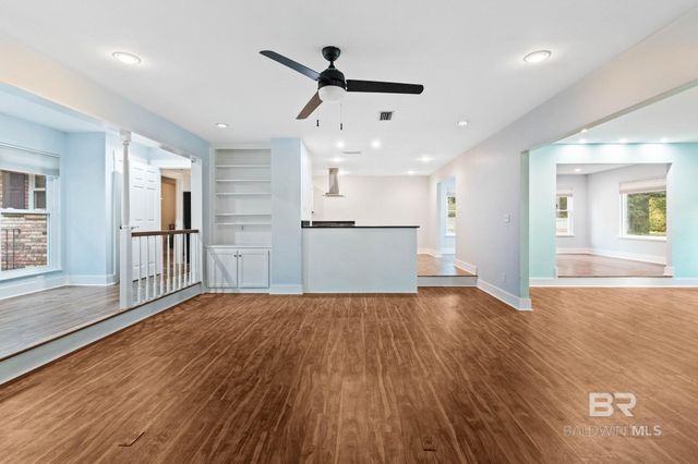 802 Pinewood Court, Daphne, AL 36526