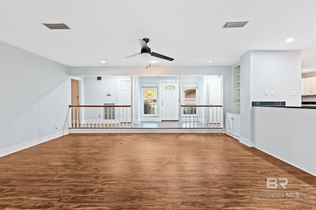 802 Pinewood Court, Daphne, AL 36526