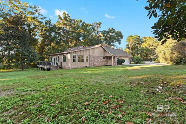 802 Pinewood Court, Daphne, AL 36526