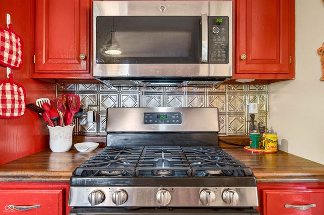 306 N High Street, Brownstown, IN 47220