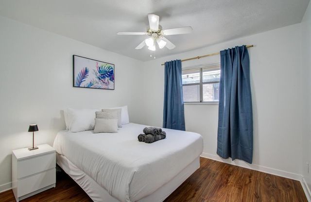 5542 Holly Street 209, Houston, TX 77081