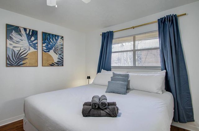 5542 Holly Street 209, Houston, TX 77081