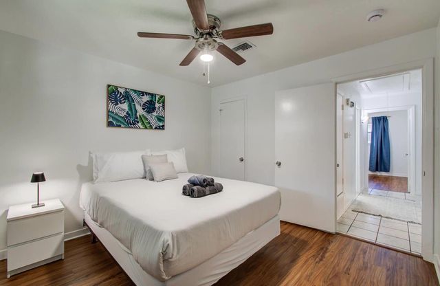 5542 Holly Street 209, Houston, TX 77081