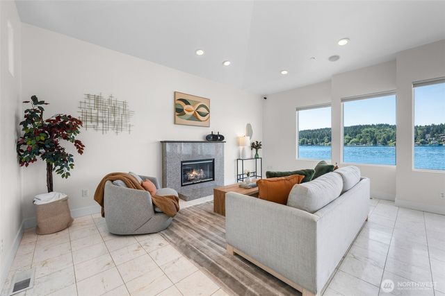 6409 Ripley Lane SE, Renton, WA 98056
