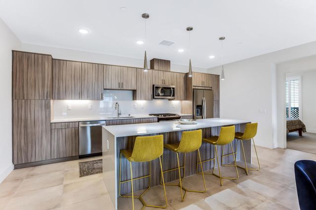 160 The Riv, Palm Springs, CA 92262