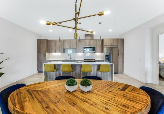 160 The Riv, Palm Springs, CA 92262